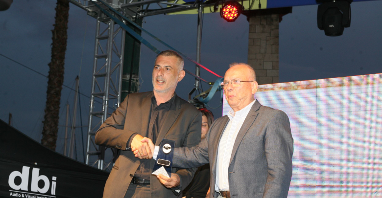 Ο Δήμαρχος Πειραιά Γιάννης Μώραλης βραβεύτηκε από τον Εκπαιδευτικό Όμιλο «Όμηρος»