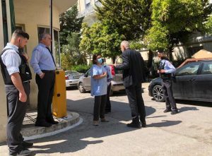 Ο Δήμαρχος Πειραιά Γιάννης Μώραλης παρέδωσε ασπίδες προστασίας προσώπου στον Ιατρικό Σύλλογο Αθηνών και στον Ευαγγελισμό