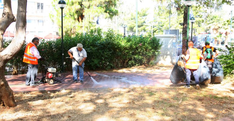 Εργασίες καθαρισμού και εξωραϊσμού στον Τινάνειο Κήπο από τον Δήμο Πειραιά