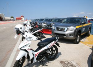 Νέα οχήματα πολλαπλών χρήσεων και δίκυκλα παρέλαβε ο Δήμος Πειραιά