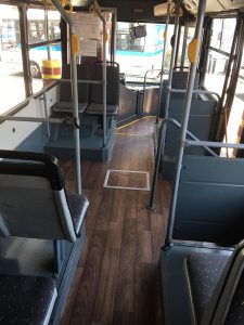 Στην κυκλοφορία ένα πλήρως ανακατασκευασμένο λεωφορείο της Δημοτικής Συγκοινωνίας Πειραιά
