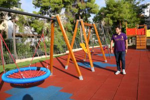 Πλήρης ανακατασκευή δύο παιδικών χαρών στην Καστέλλα και στην Καλλίπολη από τον Δήμο Πειραιά