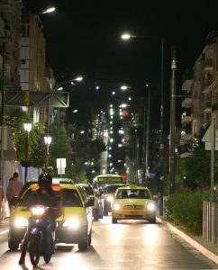 Αυτοψία Δημάρχου Πειραιά Γιάννη Μώραλη για τον νέο σύγχρονο δημοτικό φωτισμό τύπου LED στη Β΄ Δημοτική Κοινότητα