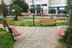 Συντονισμένη επιχείρηση καθαρισμού και εξωραϊσμού πλατειών από τον Δήμο Πειραιά