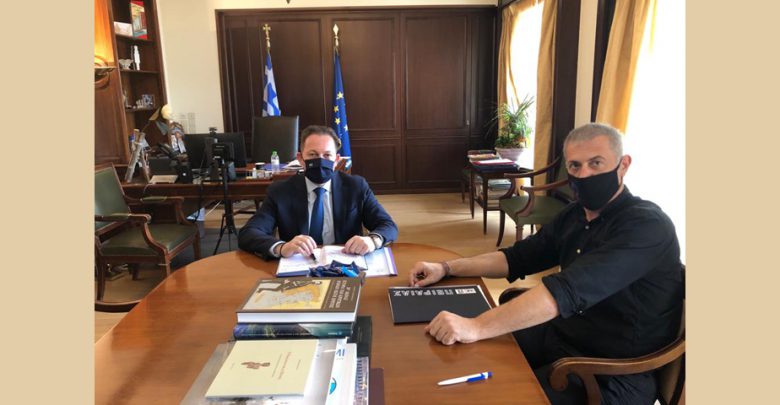 Συνάντηση Δημάρχου Πειραιά κ. Γιάννη Μώραλη με τον αναπληρωτή Υπουργό  Εσωτερικών κ.  Στέλιο Πέτσα