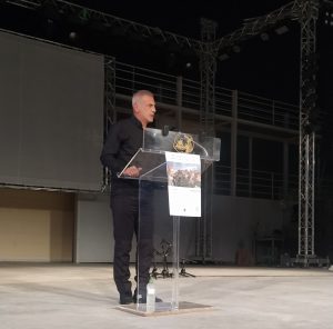 Ο Δήμαρχος Πειραιά  Γιάννης Μώραλης, στην εκδήλωση της Ένωσης Απανταχού Μανιατών «Η Μάνη» για τα 200 χρόνια από την Ελληνική Επανάσταση  στο Βεάκειο θέατρο