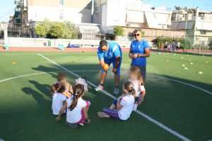Μαθητές σχολείων του Πειραιά προπονήθηκαν από Ολυμπιονίκες  σε αθλητική δράση  του  Ο.Π.Α.Ν. και της  Εθνικής  Ολυμπιακής  Ακαδημίας  