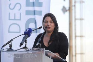Ο Δήμος Πειραιά βράβευσε τις γυναικείες ομάδες πόλο του Ολυμπιακού  και του Εθνικού για την κατάκτηση κορυφαίων ευρωπαϊκών τίτλων