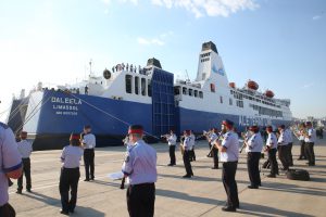Σε κλίμα αισιοδοξίας η  άφιξη του πρώτου  δρομολογίου της θαλάσσιας επιβατικής σύνδεσης Κύπρου-Ελλάδας στον Πειραιά
