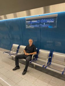 Ο Δήμαρχος Πειραιά Γιάννης Μώραλης  στους σταθμούς του Μετρό στον Πειραιά